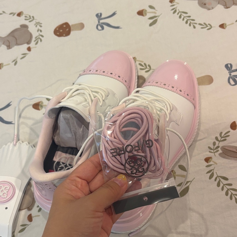 G/FORE Golf shoes - Picture 4 of 6